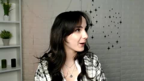 Snapshot of callmevivien chatting on 6, 5, 2026 callmevivien online show from 6, 5, 2026