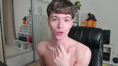 Hey I am Calvin  online show from 23, 2, 2025