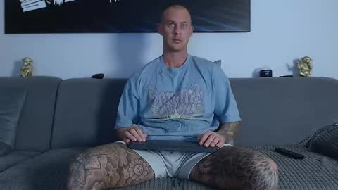 Calvin  online show from 4, 1, 2025