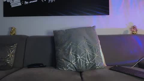 Calvin  online show from 11, 1, 2025