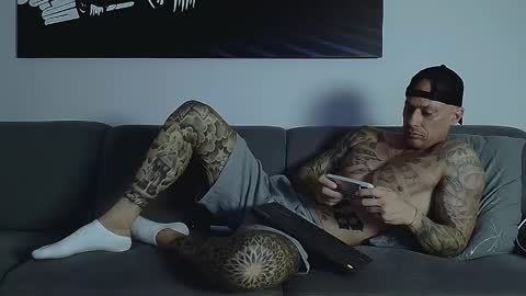 Calvin  online show from 16, 9, 2025