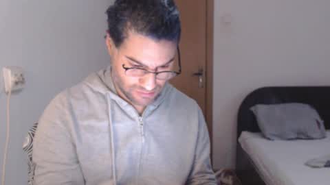 Snapshot of calvinjohnlad chatting on 1, 2, 2026 Calvinjohnlad online show from 1, 2, 2026