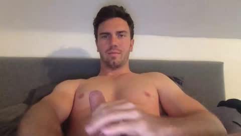 cam2camboy0402 online show from 20, 9, 2025