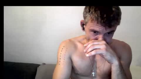 Snapshot of cam_bitch_boy chatting on 9, 7, 2026 cam_bitch_boy online show from 9, 7, 2026