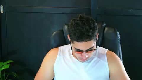 camara110 online show from 6, 3, 2025