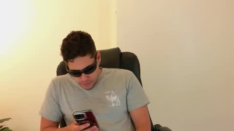 camara110 online show from 19, 10, 2025