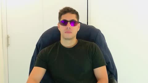 camara110 online show from 13, 11, 2025