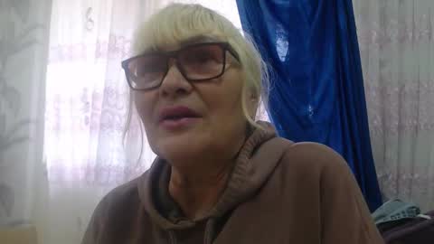 CamDiva1 online show from 13, 10, 2025