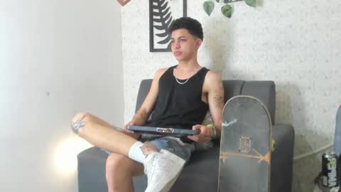 Snapshot of cameron_lux4 chatting on 24, 10, 2025 CAMERON online show from 24, 10, 2025