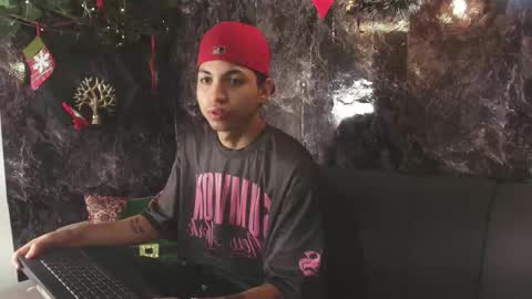 Snapshot of cameron_lux4 chatting on 4, 12, 2025 CAMERON online show from 4, 12, 2025