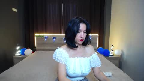 Cameronenns online show from 5, 10, 2025