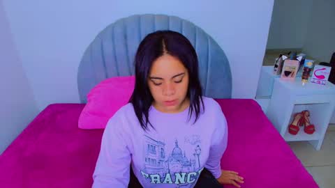 Snapshot of cami_bunnygirlx chatting on 10, 9, 2025 CAMI online show from 10, 9, 2025