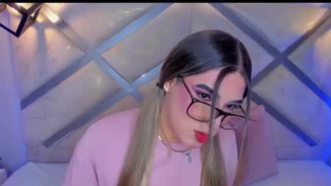 Snapshot of cami_rouxx chatting on 27, 7, 2026 cami_rouxx online show from 27, 7, 2026
