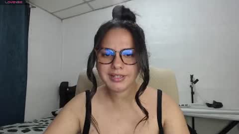 Camila Valbuena online show from 30, 7, 2026