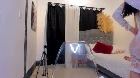 Snapshot of camicute_ chatting on 8, 3, 2026 online show from 8, 3, 2026