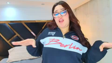 Camila Osorio online show from 28, 4, 2026