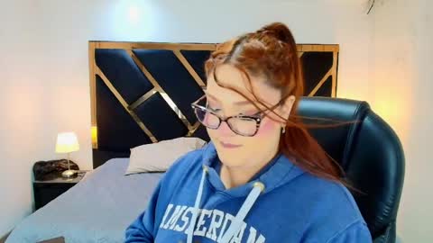 Camila Osorio online show from 8, 6, 2026