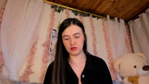 Snapshot of camiilalopee chatting on 9, 5, 2026 Camii Lopez online show from 9, 5, 2026
