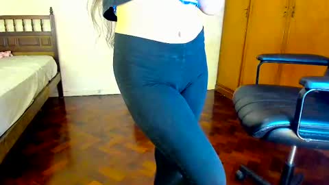 Snapshot of camila_berk chatting on 13, 2, 2025 Cami online show from 13, 2, 2025