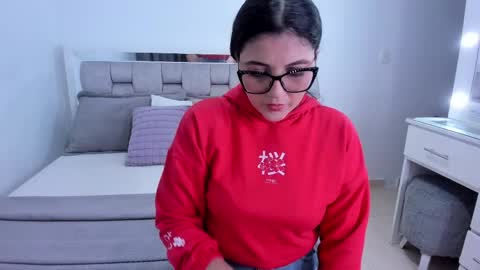 Camila buitrago online show from 4, 6, 2026