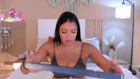 camila_bustamante_ online show from 20, 4, 2026