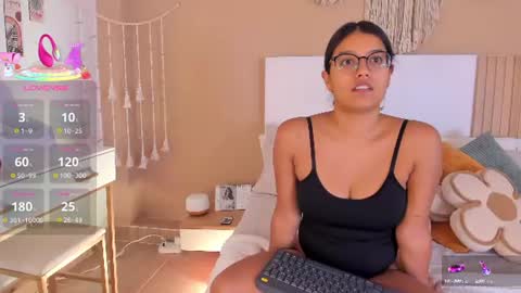 camila_bustamante_ online show from 28, 7, 2026