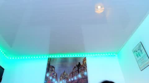  s online show from 21, 1, 2025