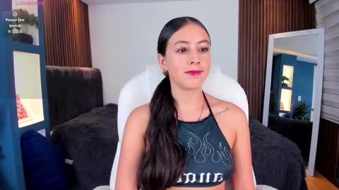 camila_martinez9 online show from 5, 3, 2025