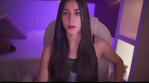 camila_martinez9 online show from 26, 11, 2025