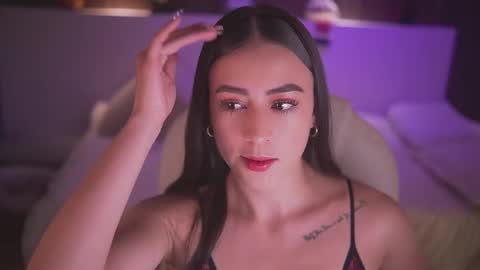 camila_martinez9 online show from 3, 12, 2025