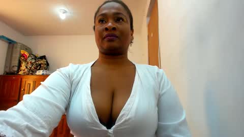 Camila online show from 28, 9, 2025