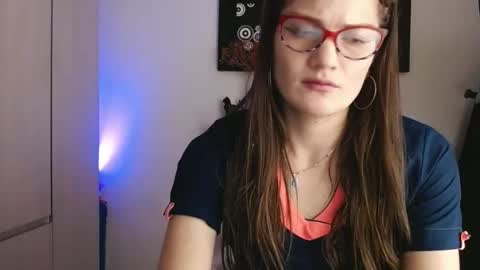 Snapshot of camila_ventura chatting on 3, 11, 2025 Camila ventura online show from 3, 11, 2025