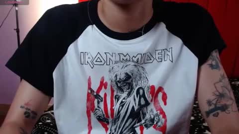 Snapshot of camilahot_girl chatting on 19, 10, 2025 kira online show from 19, 10, 2025