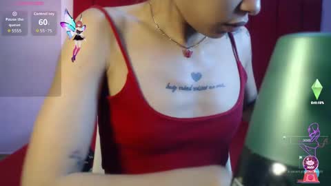 Snapshot of camilahot_girl chatting on 10, 11, 2025 kira online show from 10, 11, 2025