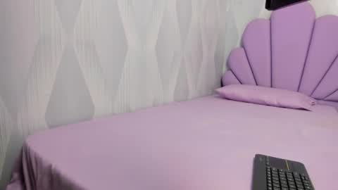 Camila  online show from 24, 4, 2026