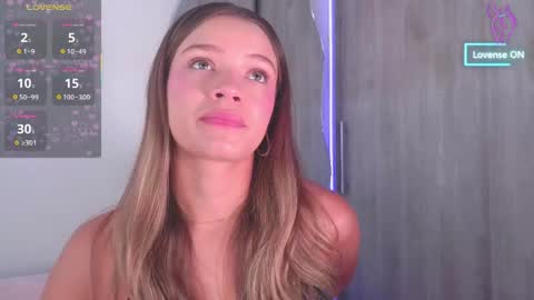 Camila Monroee  online show from 24, 4, 2026