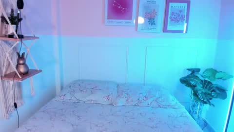 Camila  online show from 19, 9, 2025