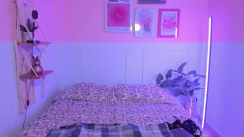 Camila  online show from 24, 9, 2025