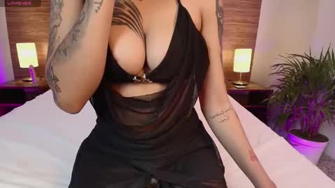 Snapshot of camilavelour chatting on 10, 5, 2026 Camila Velour online show from 10, 5, 2026