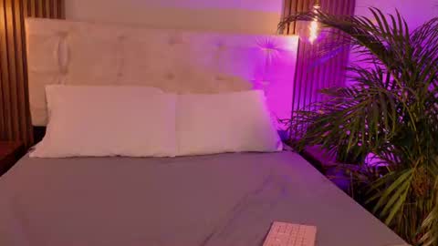 Camila Velour  online show from 25, 7, 2026