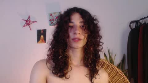 Snapshot of camille_delrey chatting on 21, 1, 2025 Camille online show from 21, 1, 2025