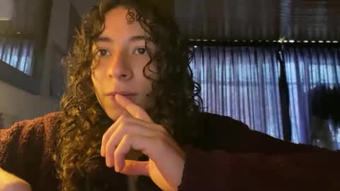 Snapshot of camille_delrey chatting on 10, 2, 2025 Camille online show from 10, 2, 2025