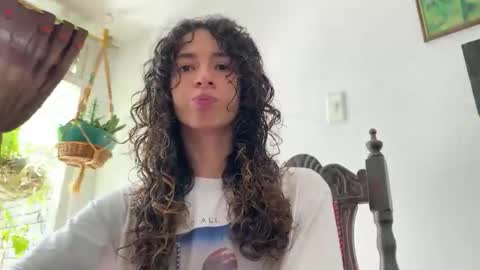 Snapshot of camille_delrey chatting on 18, 12, 2025 Camille online show from 18, 12, 2025