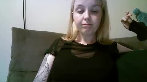 Camille Deville online show from 25, 2, 2025