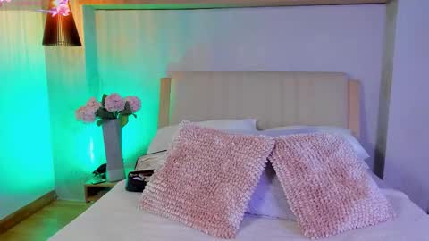 Camille Lynn online show from 30, 9, 2025