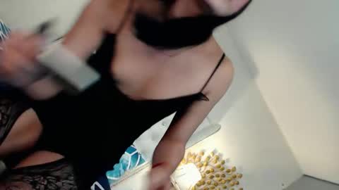 camillejoson online show from 19, 4, 2026