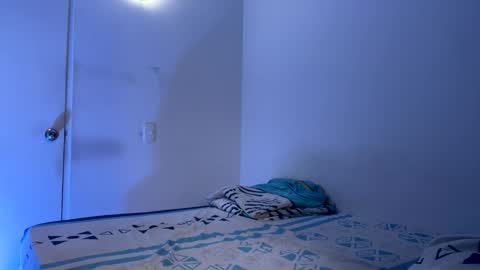 camilo_contre21 online show from 4, 2, 2025