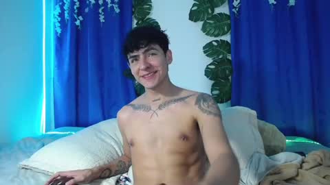 Snapshot of camilo_xcam chatting on 4, 2, 2025 CAMILO online show from 4, 2, 2025