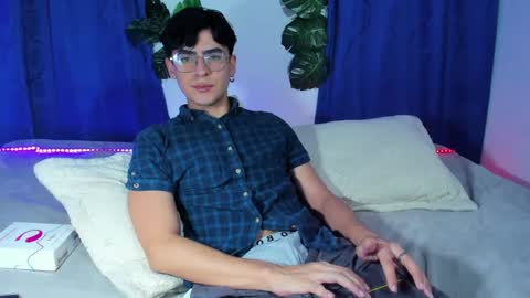 Snapshot of camilo_xcam chatting on 10, 2, 2025 CAMILO online show from 10, 2, 2025