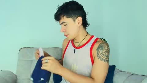 Snapshot of camilo_xcam chatting on 28, 9, 2025 CAMILO online show from 28, 9, 2025